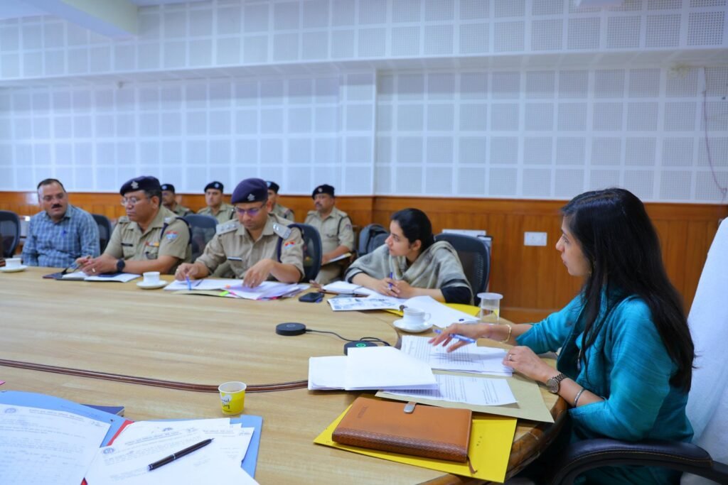 नशे से जुड़े मामलों को तार्किक निष्कर्ष तक पहुंचाना सुनिश्चित करें – डीएम स्वाति एस. भदौरिया