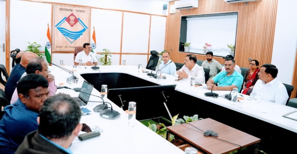 प्रदेशभर में स्वतंत्रता दिवस का हो भव्य आयोजन – मुख्य सचिव आनन्द बर्द्धन