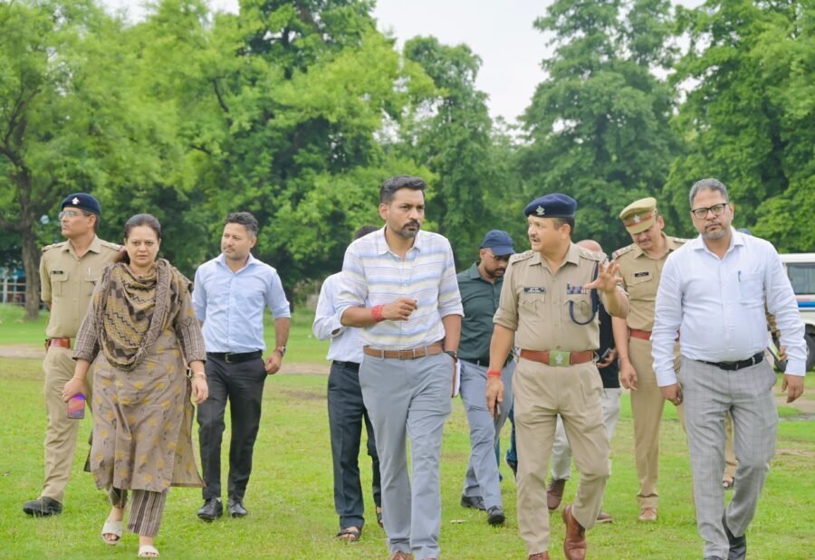 25 जुलाई तक हर हाल में पूरी हों कांवड़ मेले की तैयारियां, लापरवाही नहीं होगी बर्दाश्त – डीएम डॉ. आशीष चौहान
